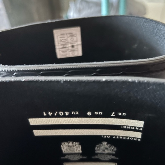 Women’s Hunter Boots - Picture 2 of 2